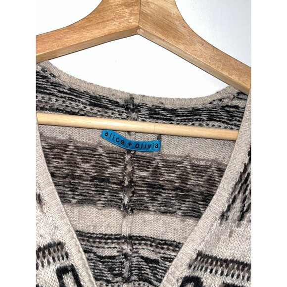 Alice + Olivia  Poncho Cashmere  Wool Southwest  Womens One Size Beige/Black - Picture 4 of 7